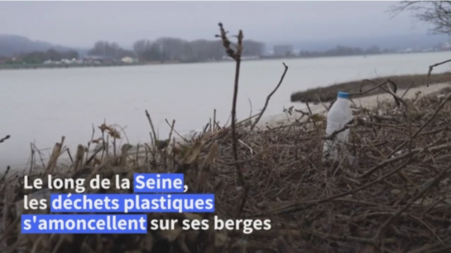 La Seine, piège à déchets et « usine à microplastiques »