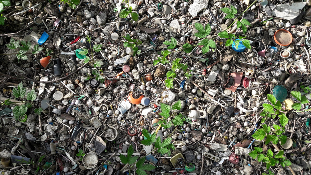 Plastic debris